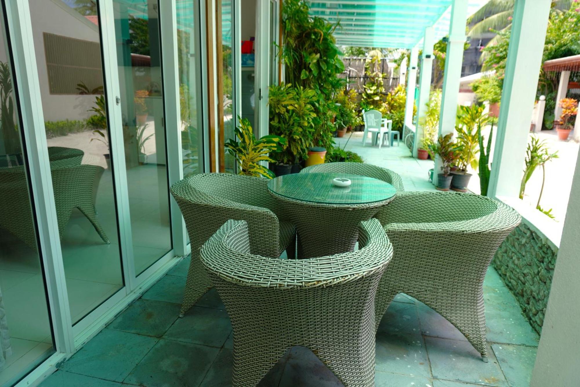 Tme Retreats Dhigurah Hotel Dhigurah  Exterior photo